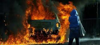 Λαμπάδιασε φορτηγάκι