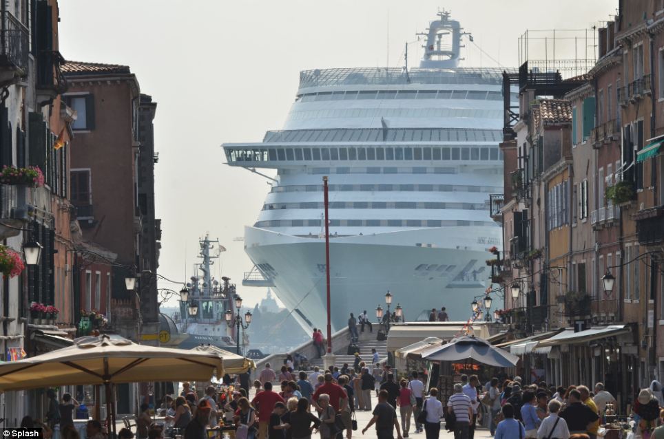 Να φύγετε να πάτε αλλού…