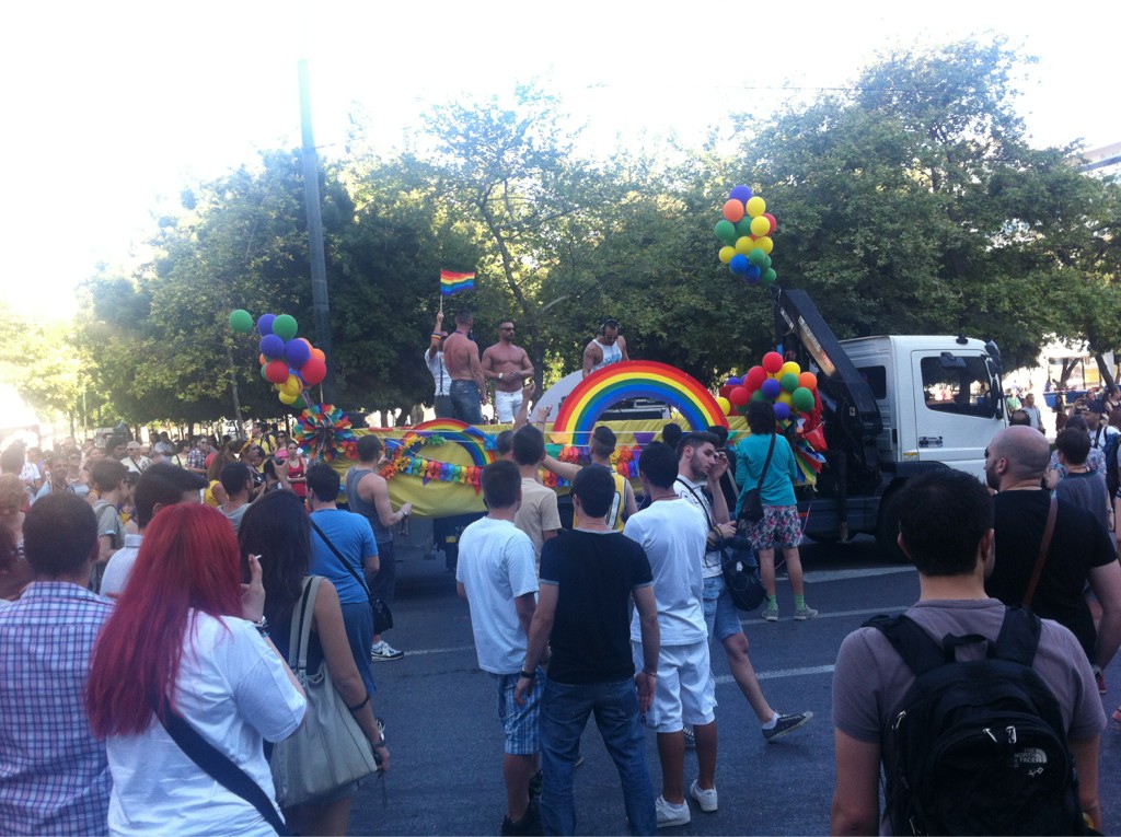 Τώρα-Παρέλαση ομοφυλόφιλων
