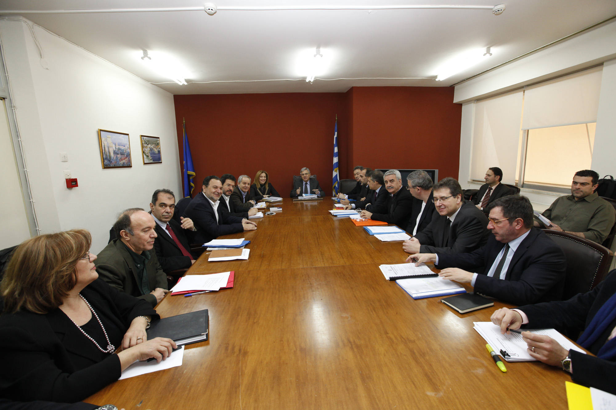 Οι Περιφέρειες για την επίθεση