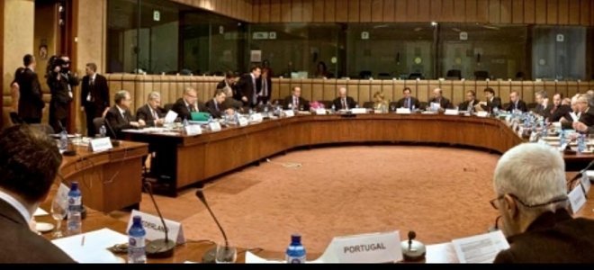 Στις 5 το Eurogroup