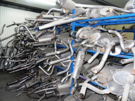 Έκλεψαν 150 εξατμίσεις