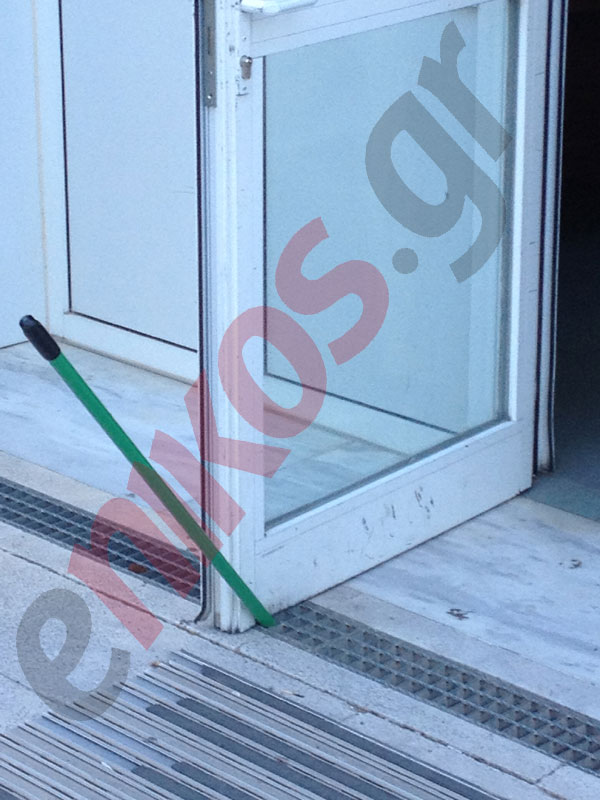 Πρωτοποριακός μηχανισμός πόρτας!