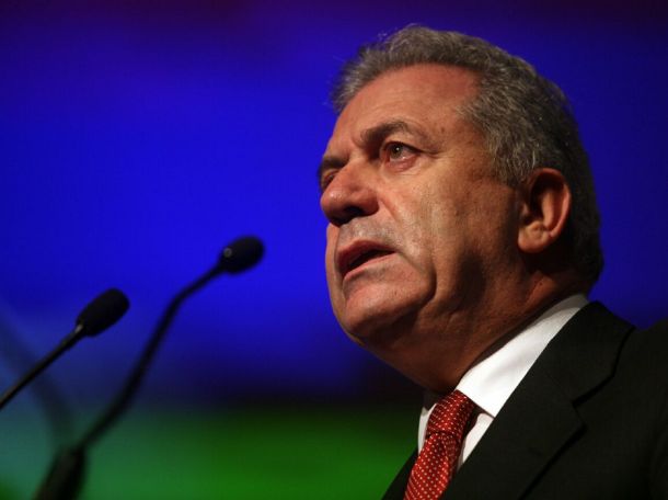 Τι θα κάνει ο Αβραμόπουλος;