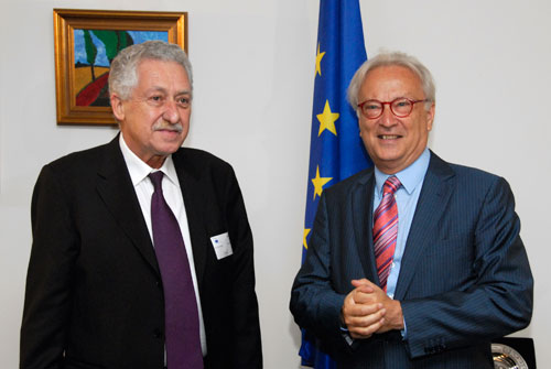 Θέλουν σταθερή κυβέρνηση