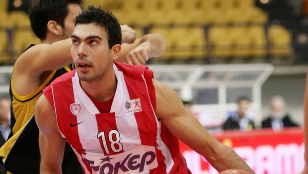 Ανανέωσε ο Σλούκας