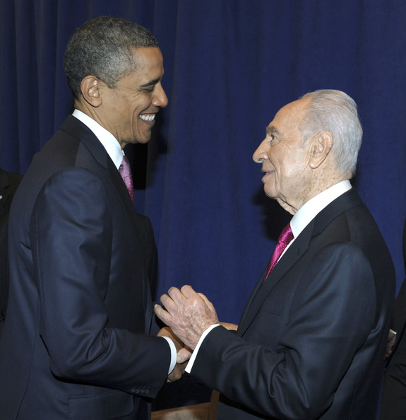 Το Μετάλλιο Ελευθερίας στον Πέρες