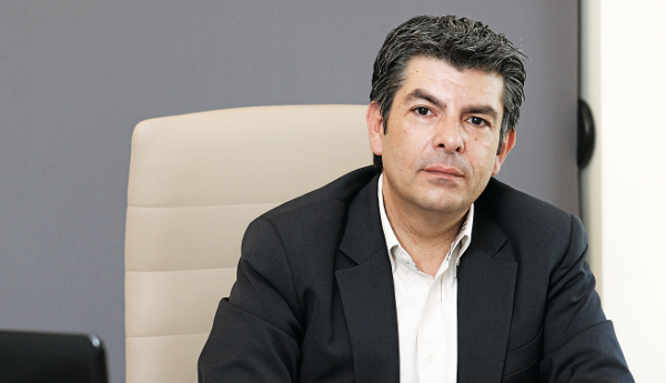 Αυτός είναι ο Παπαθεοδώρου