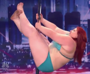 XXL ταλέντο στο pole dancing