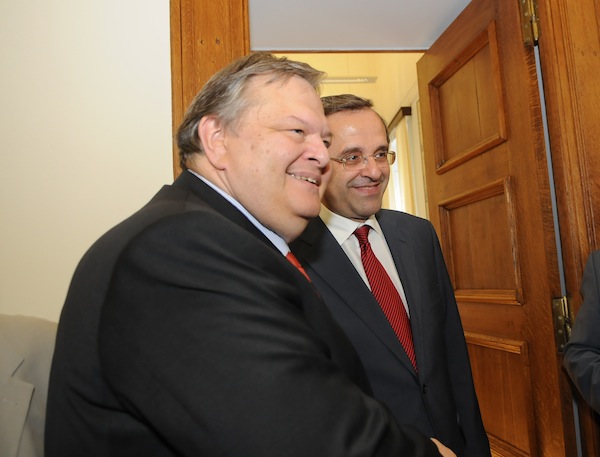 Τώρα -Ολοκληρώθηκε η συνάντηση Σαμαρά – Βενιζέλου