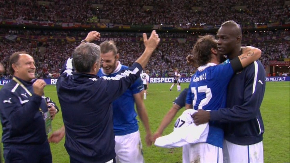 Έτσι περνάνε αυτοί που σας χρωστάνε