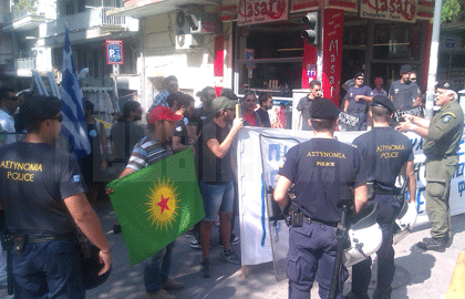 Βίντεο: Η σύγκρουση της Χ.Α. με τους “Γκρίζους Λύκους”