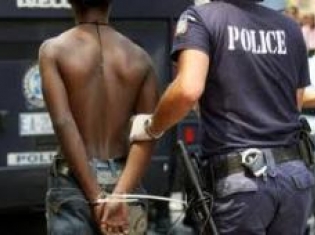 Λήστευαν ηλικιωμένους