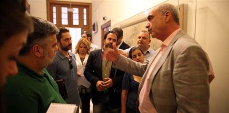 Καθυστερημένοι…