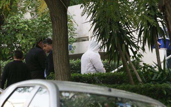 Και Έλληνες στα… τρομοδέματα