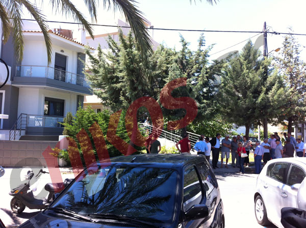 Τώρα -Συγκέντρωση κατοίκων στο Τμήμα Παιανίας