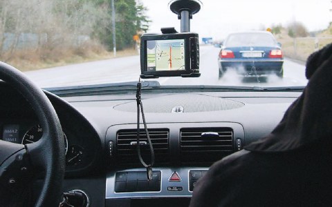 Παράνομοι, αλλά ελεύθεροι