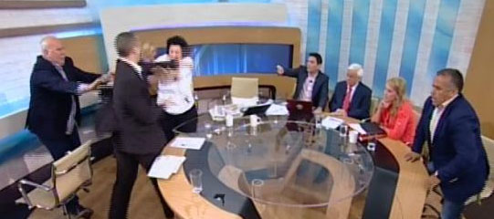 ΒΙΝΤΕΟ -Ο Κασιδιάρης χαστούκισε την Κανέλλη στον αέρα