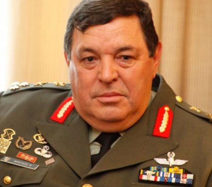 Το “έκοψε” ο Φράγκος…