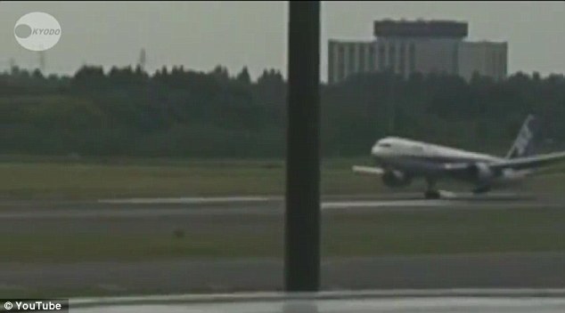 Εφιαλτική προσγείωση στο Τόκιο