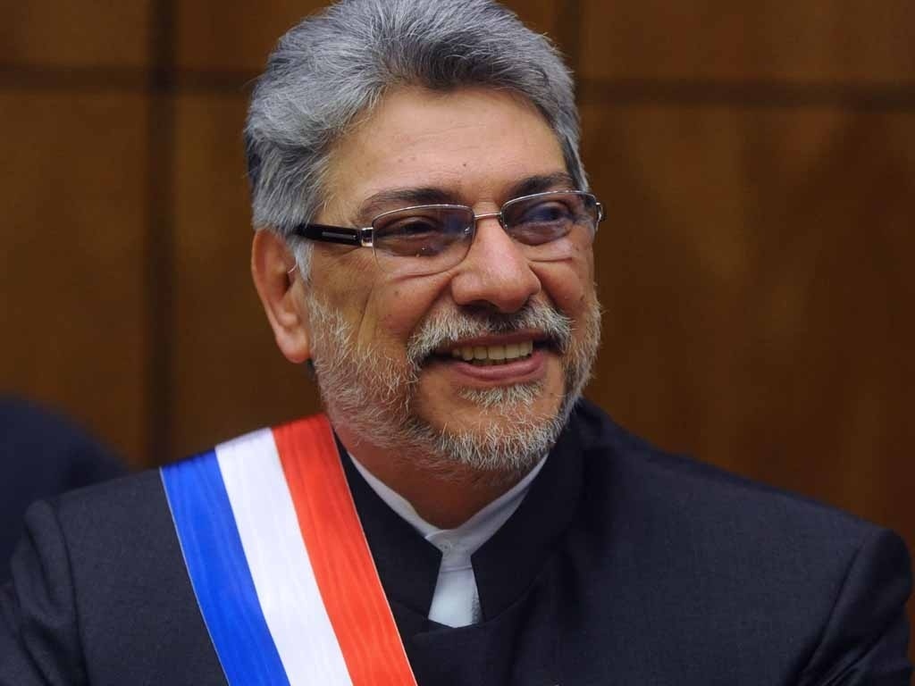 Αποπέμπεται ο Λούγο