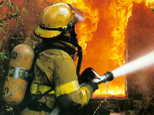 Τραυματίστηκε πυροσβέστης
