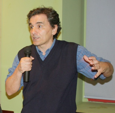 Ο Ευ. Τσακαλώτος στον Ν. Χατζηνικολάου