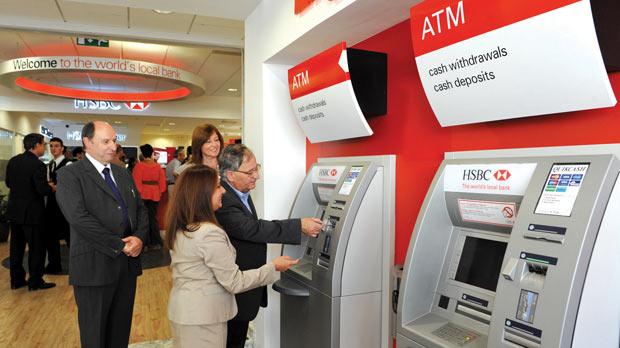 Ετοιμάζει τα ATM για…δεκαχίλιαρα!