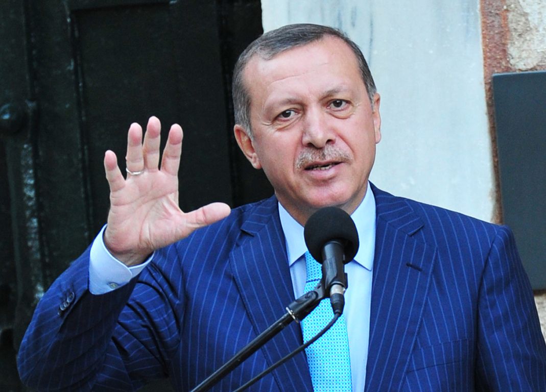 Οι τούρκοι καλούν τον Ολάντ