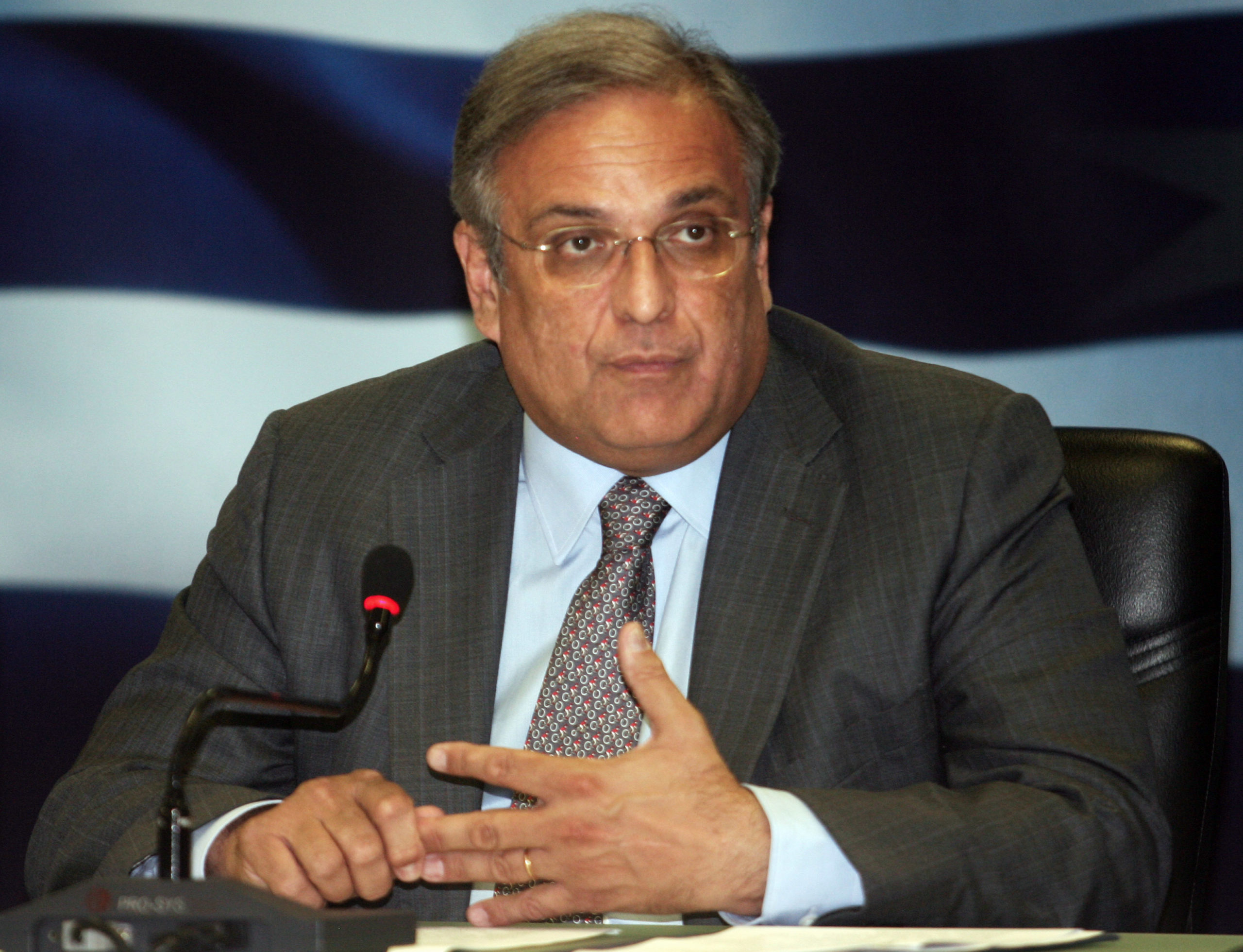 Γ.Σταθάκης εναντίον Γ.Παπαθανασίου