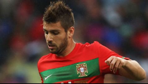 Βελόσο για τη μεσαία γραμμή