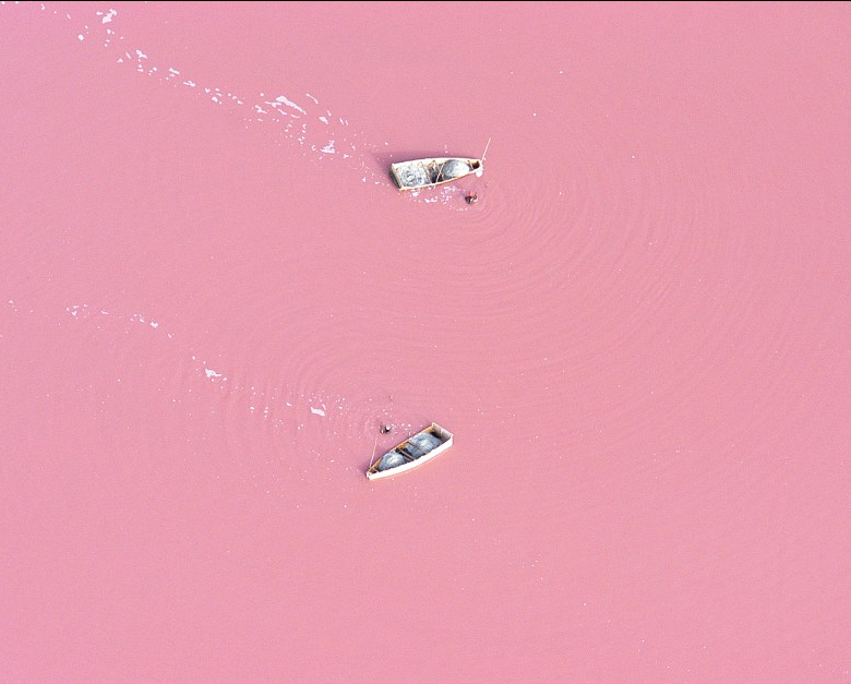 Μια φυσική ροζ λίμνη!