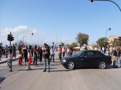 Απέκλεισαν το λιμάνι της Πάτρας