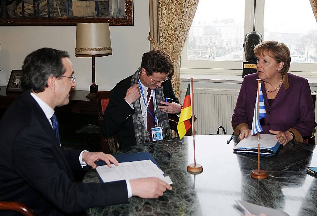 H Μέρκελ προσκαλεί τον Σαμαρά