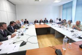 Συνεδριάζει η Διακομματική