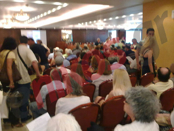 Τώρα -Στη συνέλευση του ΕΔΟΕΑΠ