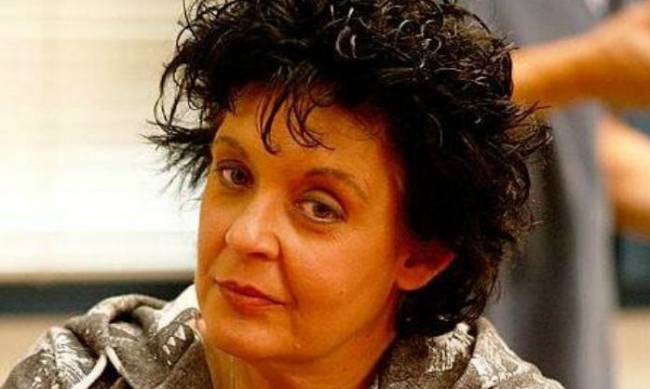 Κανέλλη:”Δεν είμαι συγγενής της Μιχαλολιάκου”