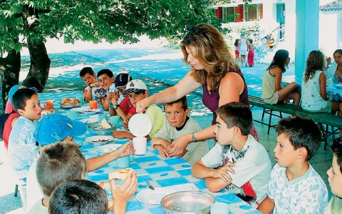 1.185 προσλήψεις εποχικών