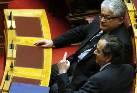 «Σβήνει» φωτιές