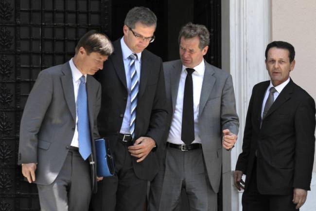 ΤΩΡΑ-Ολοκληρώθηκε η συνάντηση Σαμαρά-τρόικας