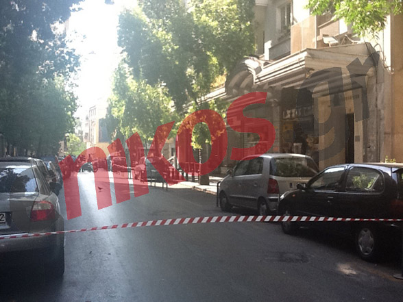 Τώρα-Έκλεισαν το δρόμο έξω από το ΥΠΟΙΚ