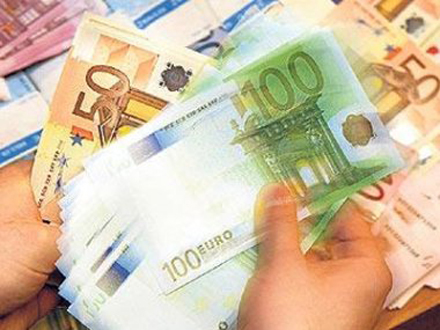 Σώζεται ΕΚΑΣ και επίδομα ανεργίας