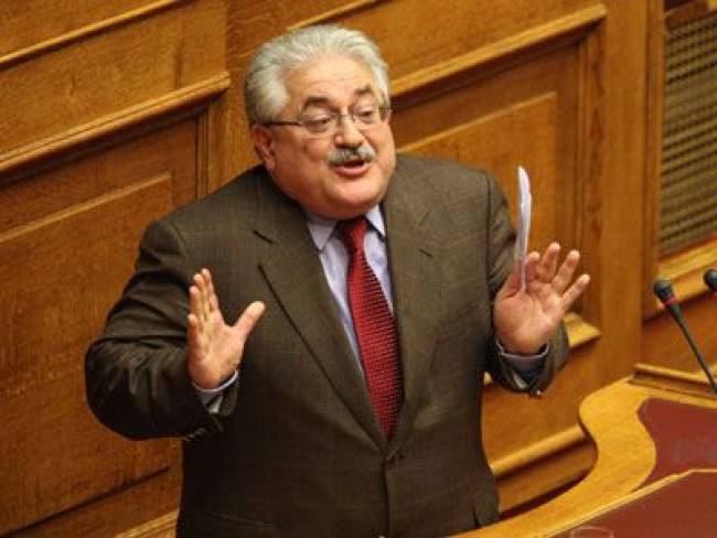 “Μεγάλο λάθος” η παραίτηση