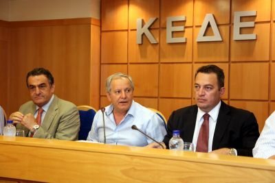 Ούτε για τους γάμους