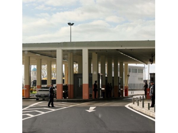 Τελωνειακοί στην τσιμπίδα του ΣΔΟΕ