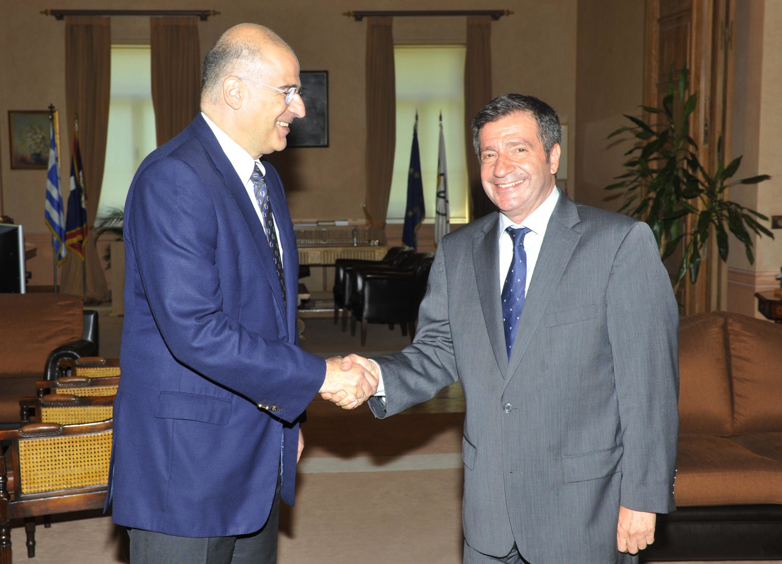 “Κέντρα φιλοξενίας σε κάθε Δήμο”