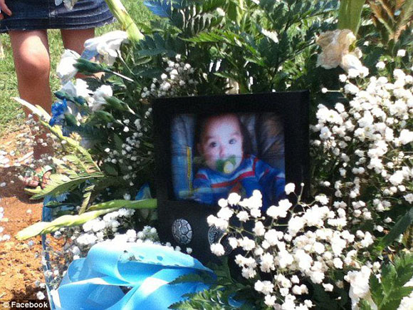 Φρίκη.Σκότωσαν βρέφος.Του έδιναν ηρωίνη