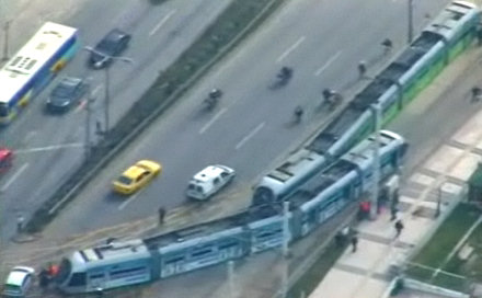 Συγκρούστηκε τραμ με αυτοκίνητο