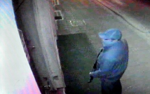 Μπούκαραν με μαχαίρια