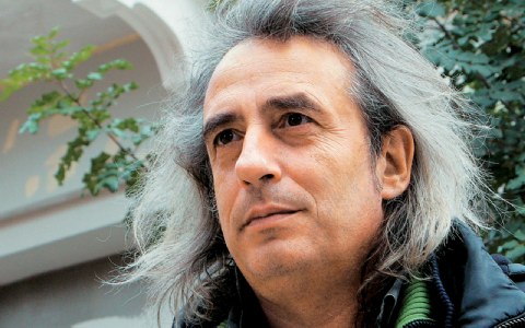 Απόψε ο Αγγελάκας στο Βεάκειο